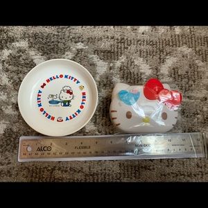 NEW Hello Kitty Sanrio soap dish & plate (plastic)